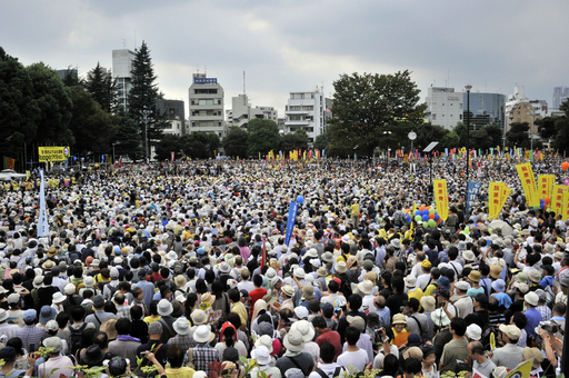 都内で大規模な反原発集会、震災後最大級のデモ