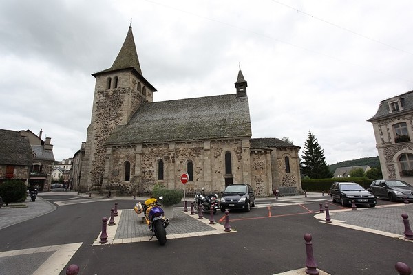 Une belle église