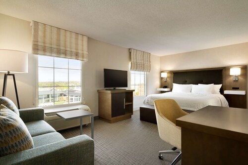 Hampton Inn & Suites Newport/Middletown