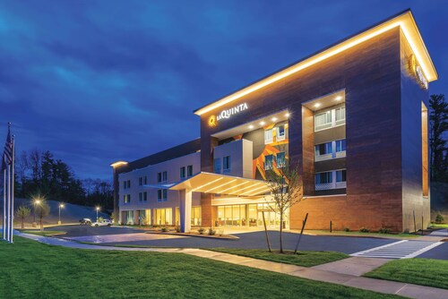 La Quinta Inn & Suites by Wyndham Clifton Park