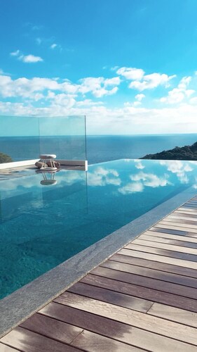 VILLA LUXE SA TUNA, heated mirror pool VERY BEAUTIFUL SEA VIEW