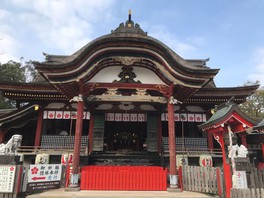 厳かな空気をまとう水田天満宮本殿