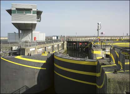 Public art at Cardiff Bay barrage