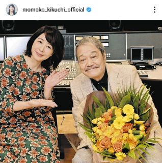 ◆菊池桃子、微笑む西田敏行さんとのツーショット【写真】