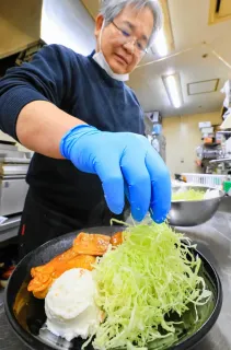 釧根管内で野菜高騰　キャベツ1玉780円も　米も高止まり