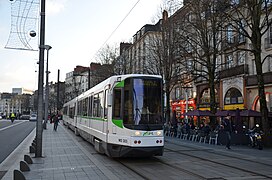 Rame 303 après Commerce