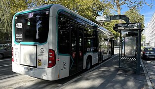 Mercedes Mercedes-Benz eCitaro n°451 en cours de recharge à son terminus de Villejean-Université.