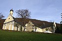 Wallfahrtskirche und Kapuzinerkloster bilden eine Einheit