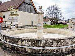 la fontaine ronde.