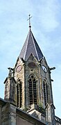 Cadrans d'horloge du clocher de l'église.