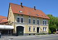 Wohnhaus mit Hintergebäude und Wirtschaftshof