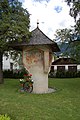 Wangen- oder auch Blockpfeiler in Kärntnerstraße 39 in Lienz, Österreich (Anno 1400)