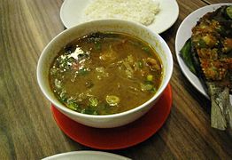 Sop saudara sup daging sapi dari Makassar.