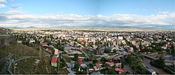 Panaromic view o Kars ceety frae the fortress.