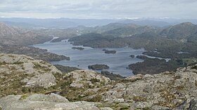 Le lac Storavatnet dans Holsnøy