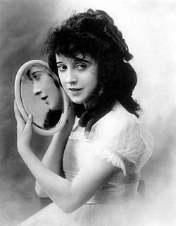 Mabel Normand vuonna 1918