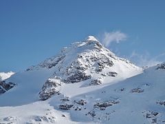 Photographie de la pointe du Bouchet avec de la neige, ici en hiver 2016 : c'est le sommet de la commune.