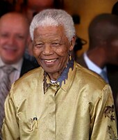 Nelson Mandela, qui a obtenu son diplôme d'études supérieures en prison.