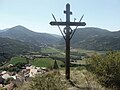 Le calvaire qui domine le village et la vallée de l'Avance.