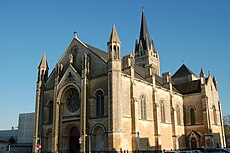 Saint-Hilaire in Niort, Poitou, zu feines Maßwerk