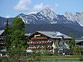 Die Arnplattenspitze (links) und Mittlere Arnspitze (rechts) vom Wildsee