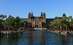 Siedziba główna muzeum w Amsterdamie., Museum headquarters in Amsterdam. ja Museumszentrale in Amsterdam.