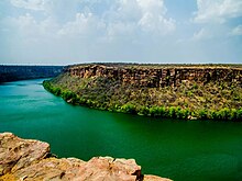 Chambal-river-gorge.jpg