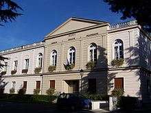 Saint-Nom-la-Bretèche Mairie.JPG