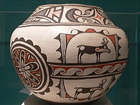 Zuni olla, artist necunoscut, sec. 19th, colecția Stanford Museum.