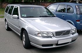 Front passenger side view of silver V70