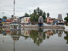 Thirunallar Dharbaranyeeswarar temple and tank