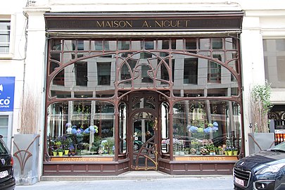 Former Chemiserie Niguet storefront on the Rue Royale/Koningsstraat, Brussels (1896)