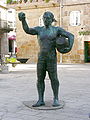 Festa do albariño: escultura do deus Baco, de Francisco Leiro en Cambados