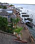 Le port (dans le fond, l’embarcadère de la navette fluviale).