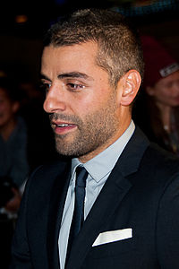 Oscar Isaac interprète Standard Gabriel Guzman.