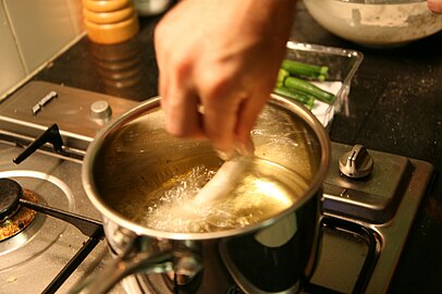 Cuisson du beignet.