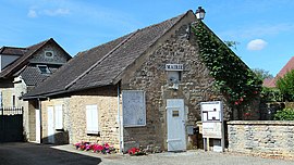 The town hall in Thizy