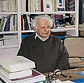 Yves Bonnefoy in 2004 overleden op 1 juli 2016