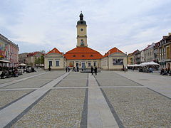 Kościuszko Square with the Baroque town hall