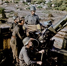 40 mm luftvärnsautomatkanon m/36 i eldställning under fortsättningskriget 1943.