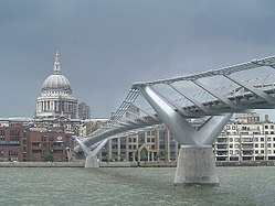 Le Millennium Bridge