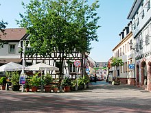 Historisches Weinlokal Brücke-Ohl mit Blick Richtung Marktplatz