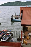 Muelle generalmente usado para ir al 'Gaya Island Filipino village' (pueblo de refugiados Filipinos en la isla Gaya, frente a Kota Kinabalu)