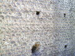 Assises d'un mur sur le site de Tasciaca (Loir-et-Cher, France, IIe siècle).