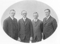 V.l.n.r. William A. Davidson, Walter Davidson sr., Arthur Davidson en William S. Harley