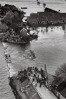 Watersnoodramp 1953 dijkdoorbraak Papendrecht.jpg