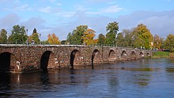 Le pont de l'Est.