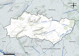 Carte en couleur présentant le réseau hydrographique de la commune