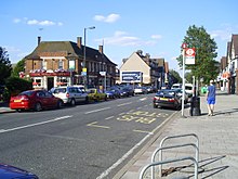 Motspur Park Shops 07.JPG