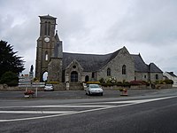 Église paroissiale Saint-Beheau : vue extérieure d'ensemble.